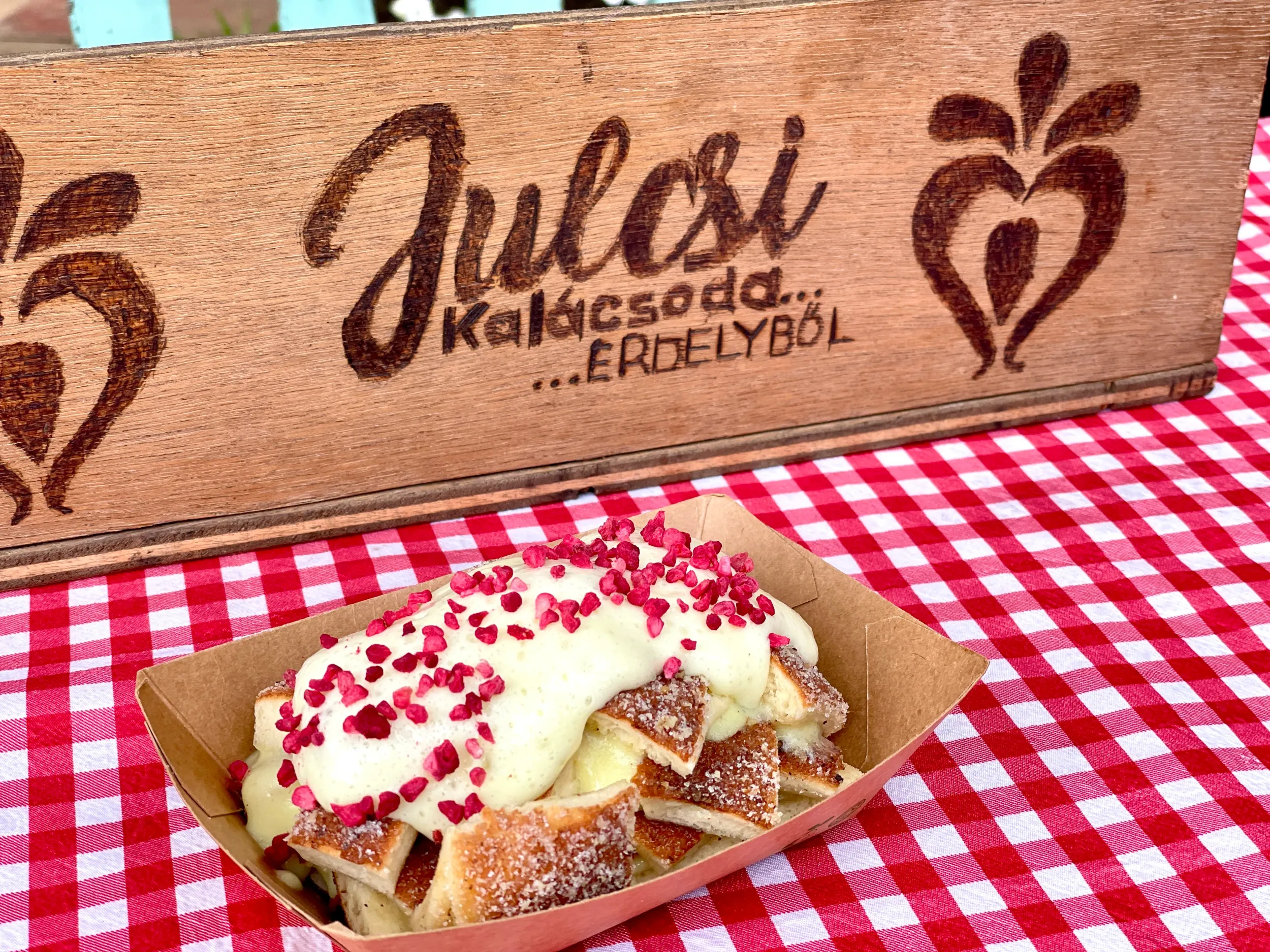 julcsi kalácsoda